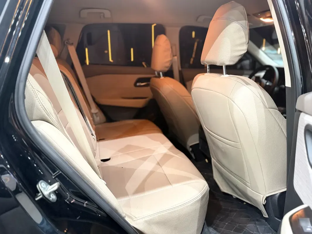 Nissan X-Trail 2.5 CVT 4WD (184 hp) - 11