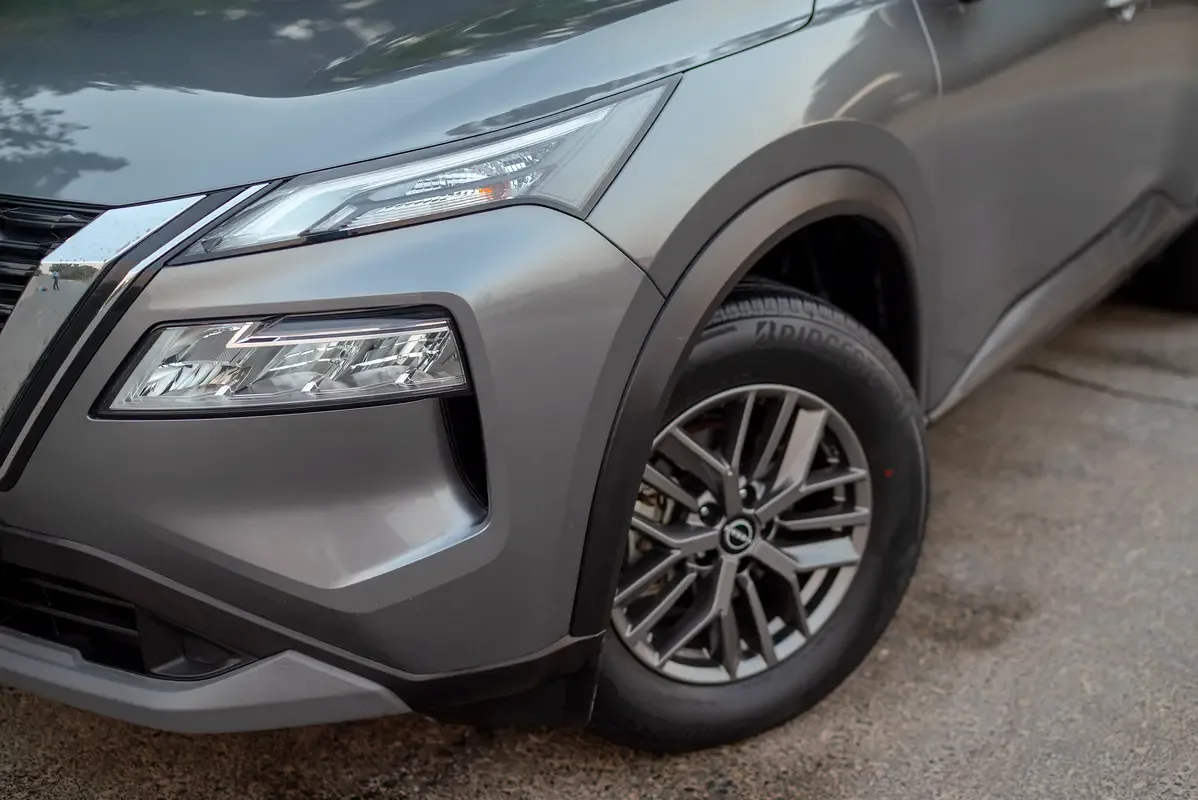 Nissan X-Trail 2.5 CVT 4WD (184 حصان) - 7