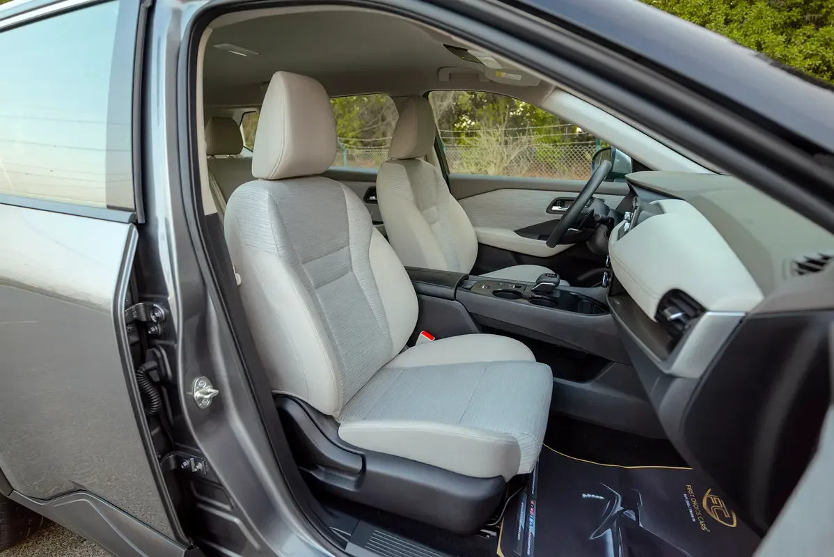 Nissan X-Trail 2.5 CVT 4WD (184 حصان) - 11