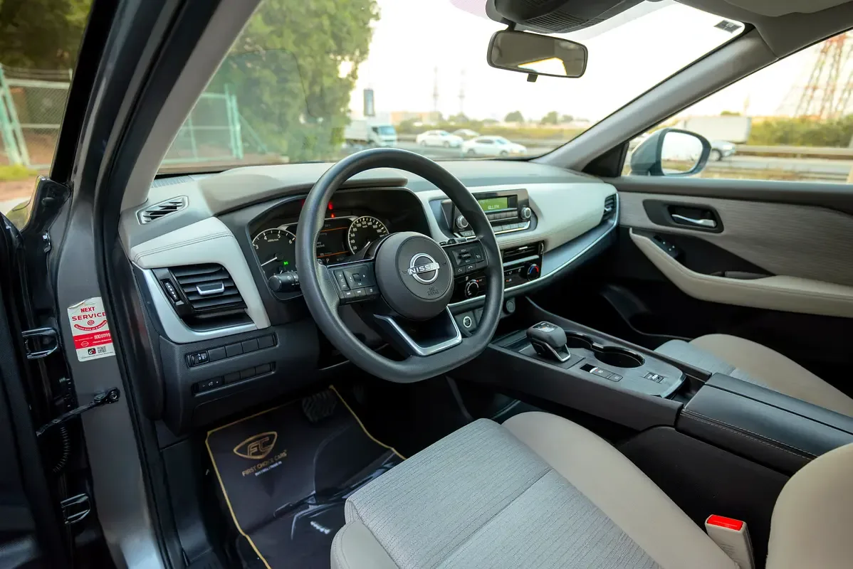 Nissan X-Trail 2.5 CVT 4WD (184 حصان) - 14