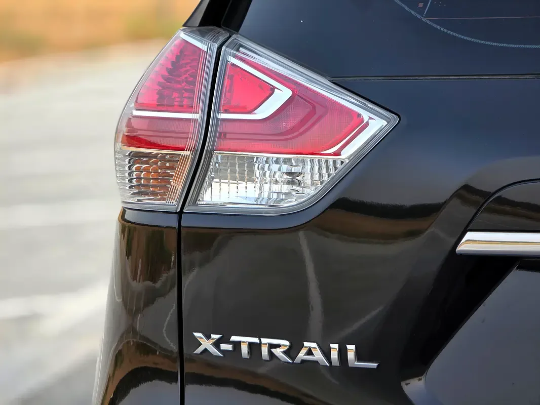 Nissan X-Trail 2.5 CVT AWD (171 حصان) - 11