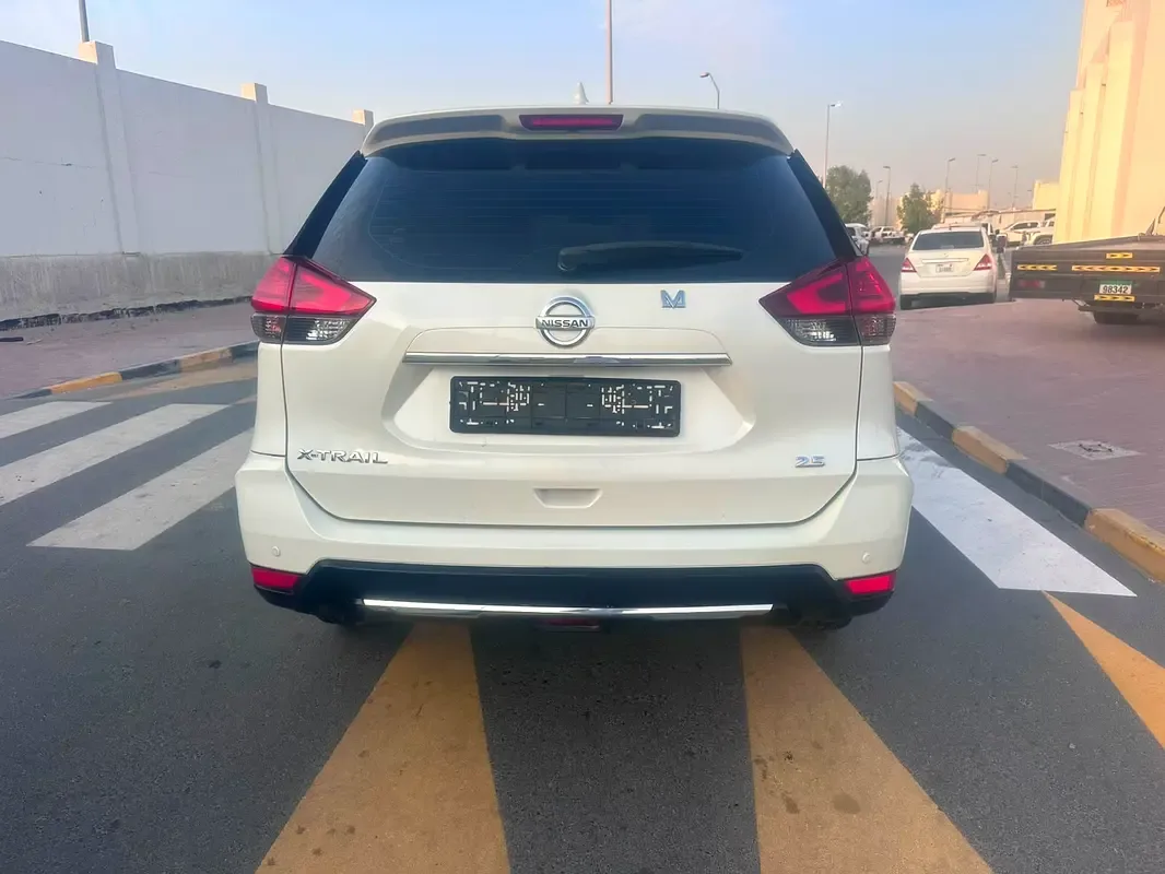 Nissan X-Trail 2.5 CVT AWD (171 حصان) - 2