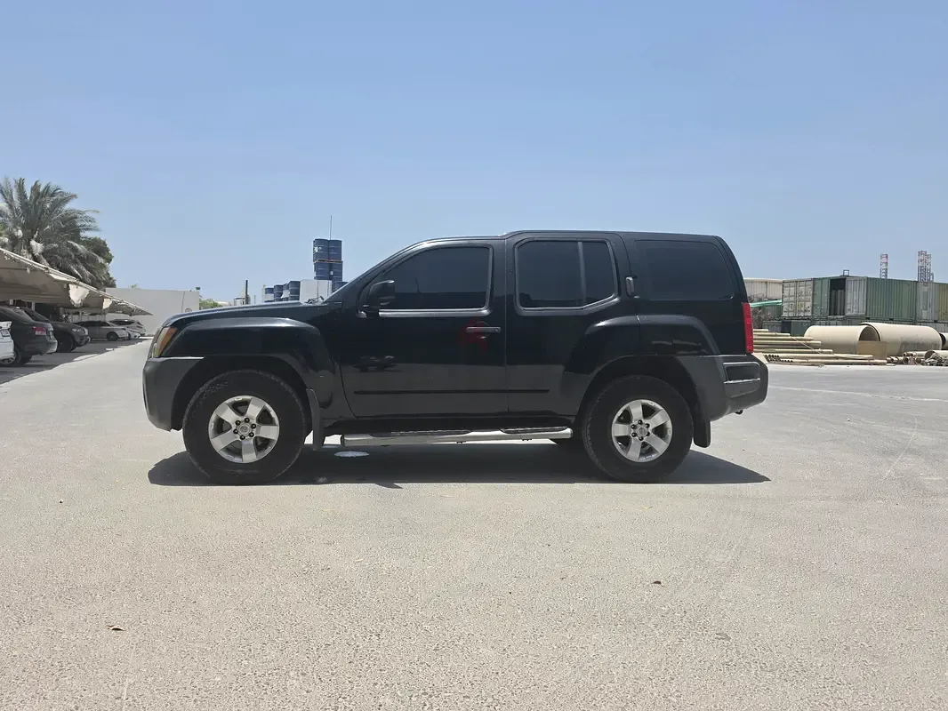 Nissan Xterra 4.0 AT RWD (265 hp)