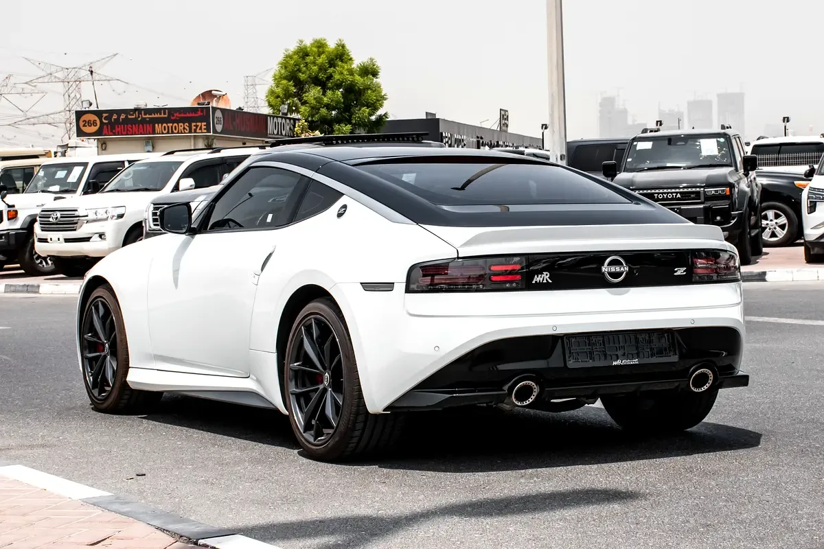 Nissan Z 3.0 MT (400 hp) - 6