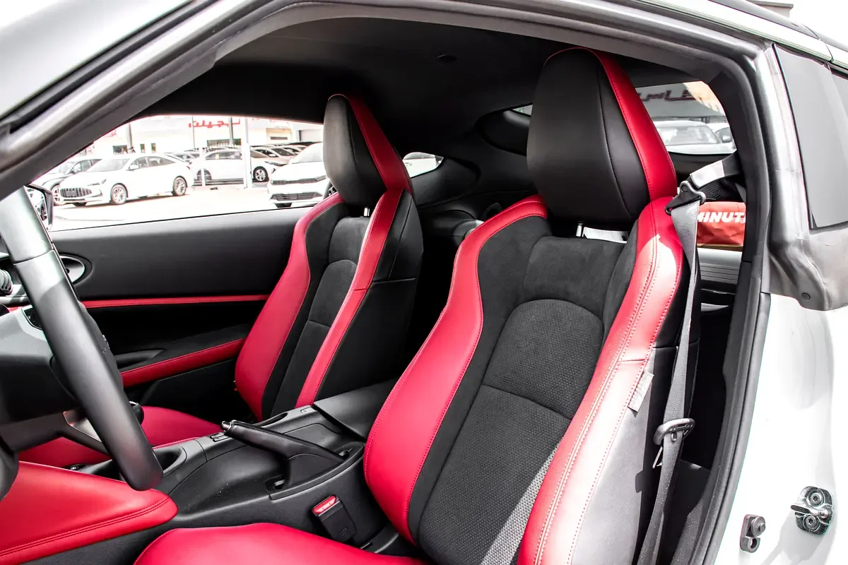Nissan Z 3.0 MT (400 hp) - 16