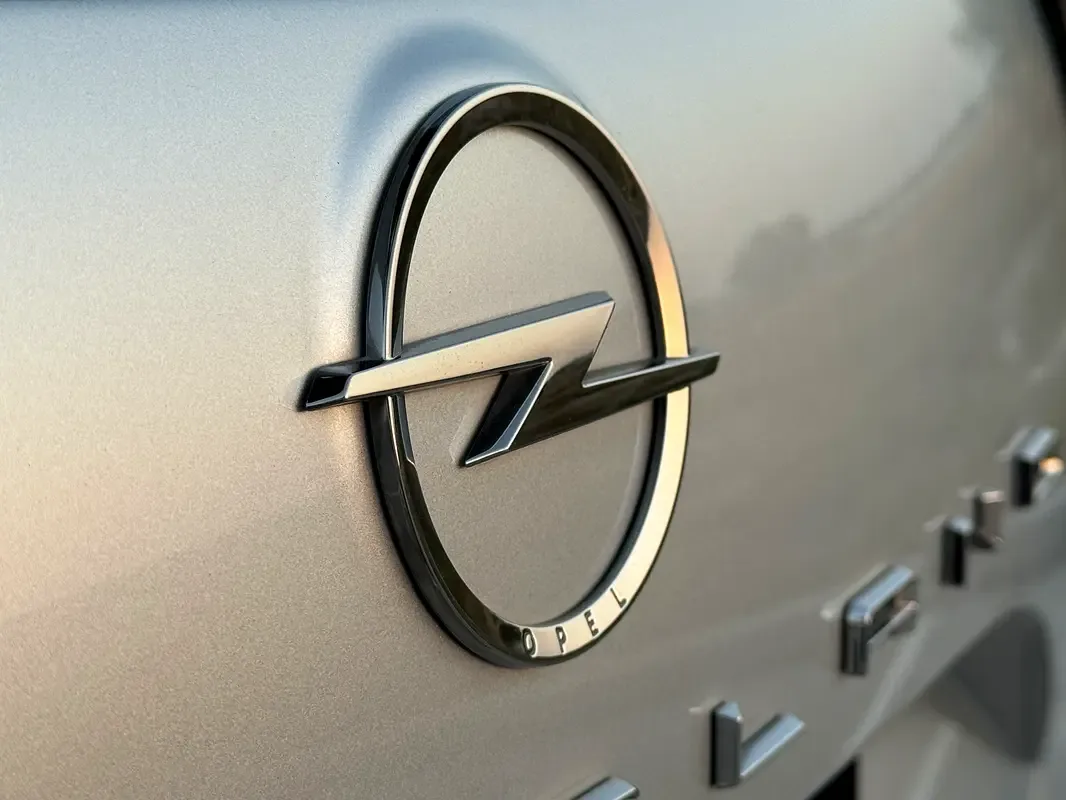 Opel Crossland X 1.2 AT (130 hp) - 18