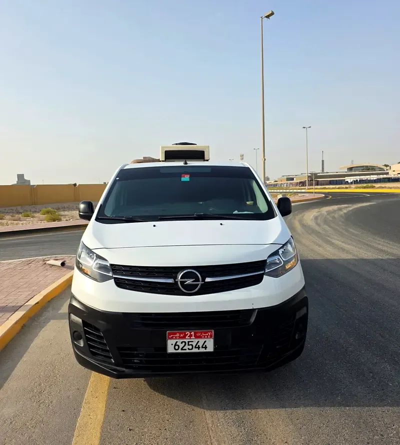 Opel Vivaro 2.0 D AT (150 hp) - 2