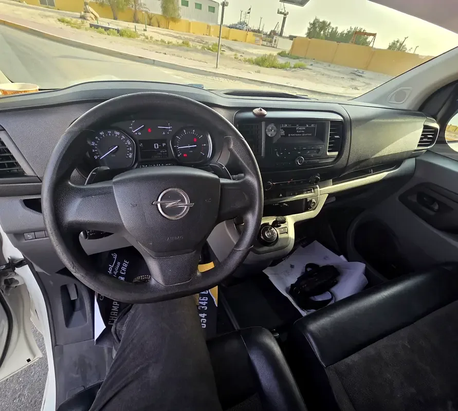 Opel Vivaro 2.0 D AT (150 hp) - 8