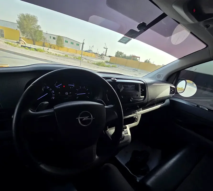 Opel Vivaro 2.0 D AT (150 hp) - 14
