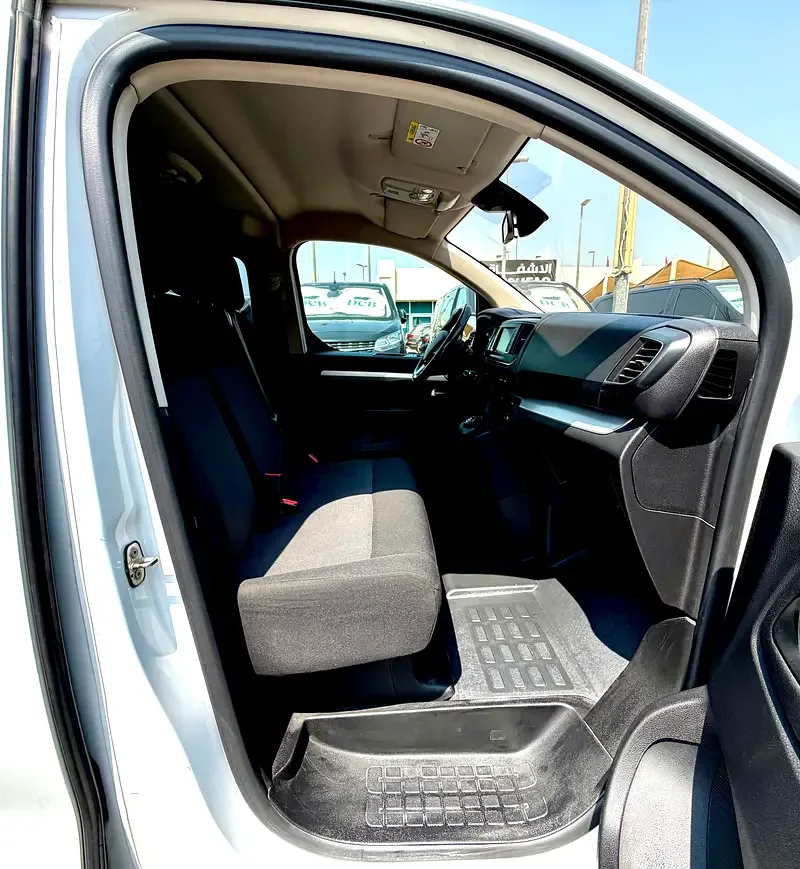 Opel Zafira Life 2.0 l, 150 hp, ديزل, ناقل حركة أوتوماتيكي, front drive - 17