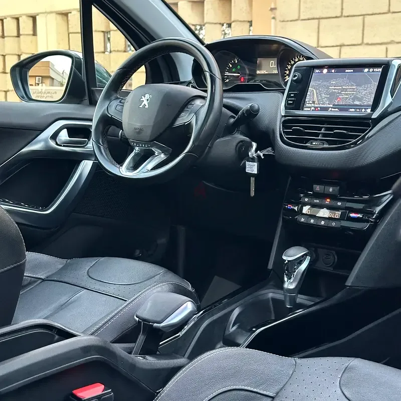 Peugeot 2008 1.2 AT (110 حصان) - 2