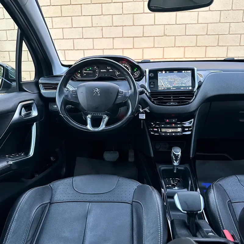 Peugeot 2008 1.2 AT (110 حصان) - 7