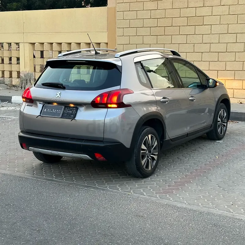 Peugeot 2008 1.2 AT (110 حصان) - 13