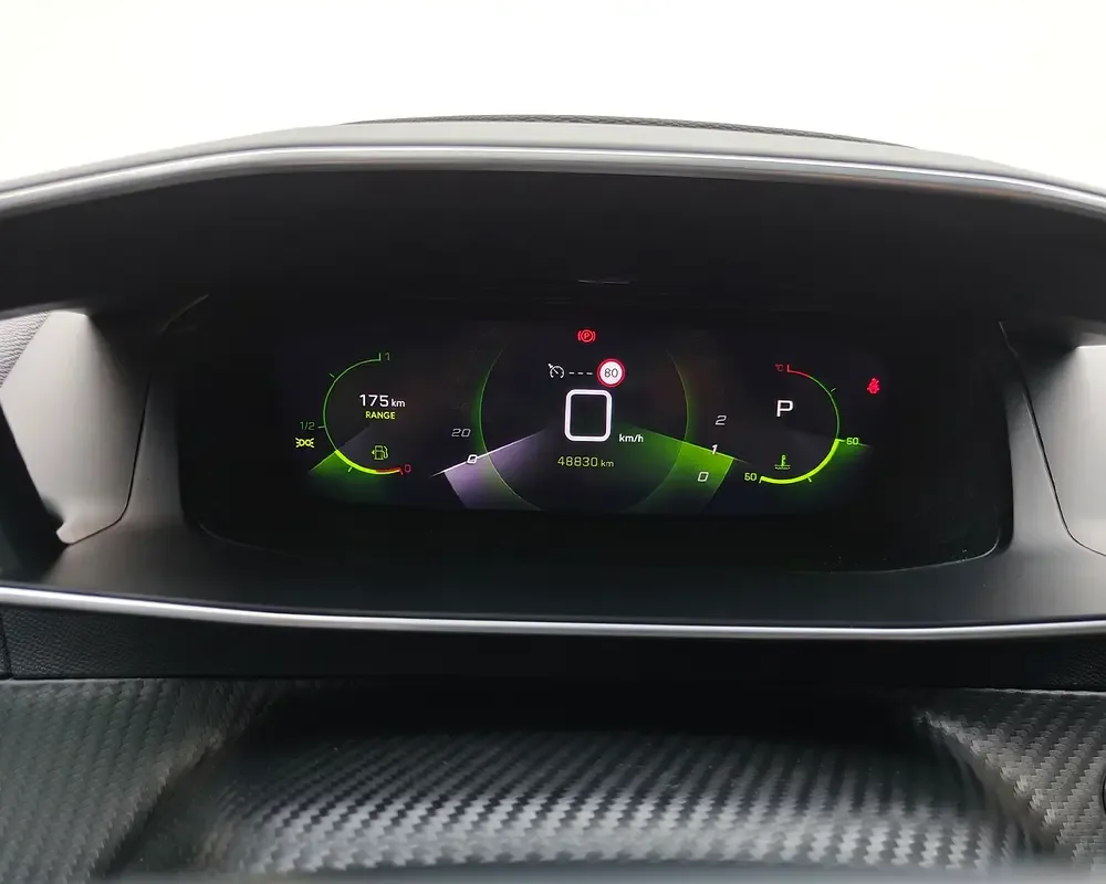 Peugeot 2008 1.2 AT (130 hp) - 11