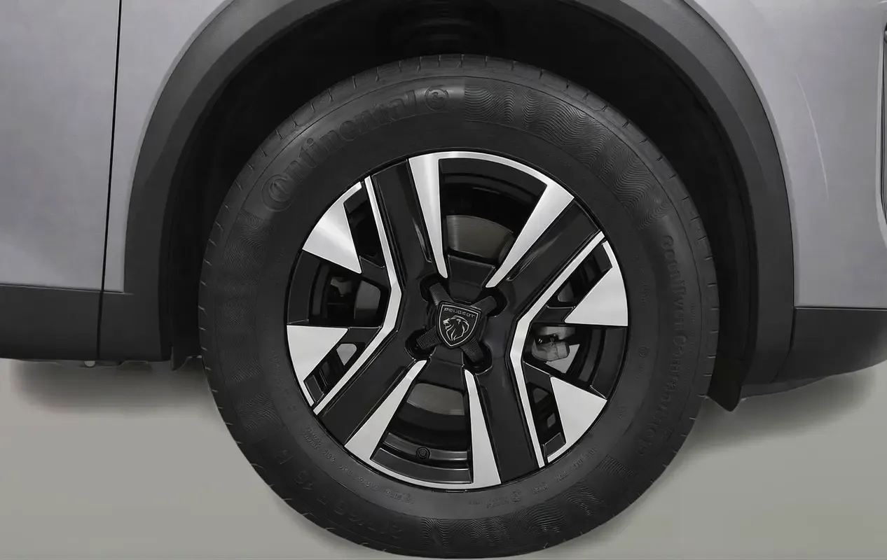 Peugeot 2008 1.2 AT (130 hp) - 12