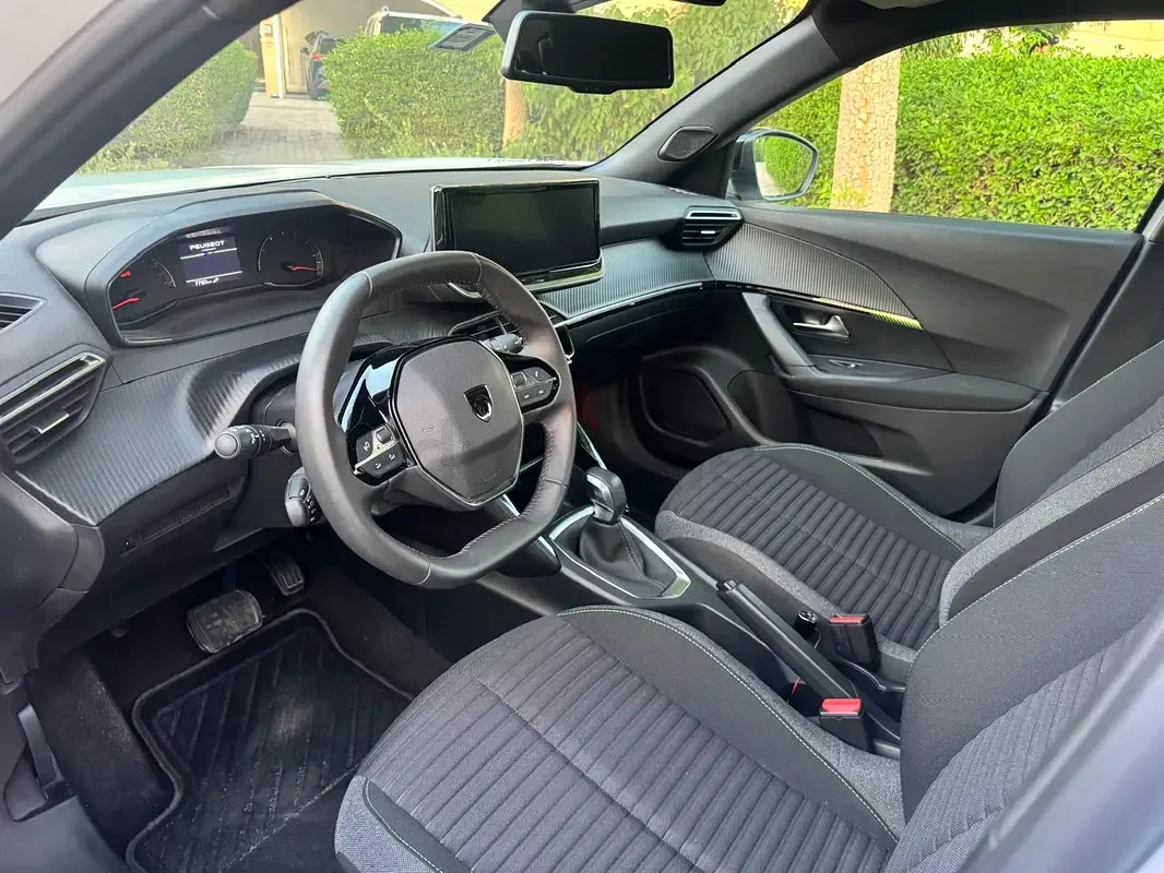 Peugeot 2008 1.2 AT (130 حصان) - 4