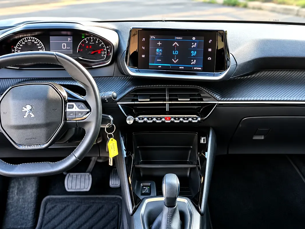 Peugeot 2008 1.2 AT (130 حصان) - 7