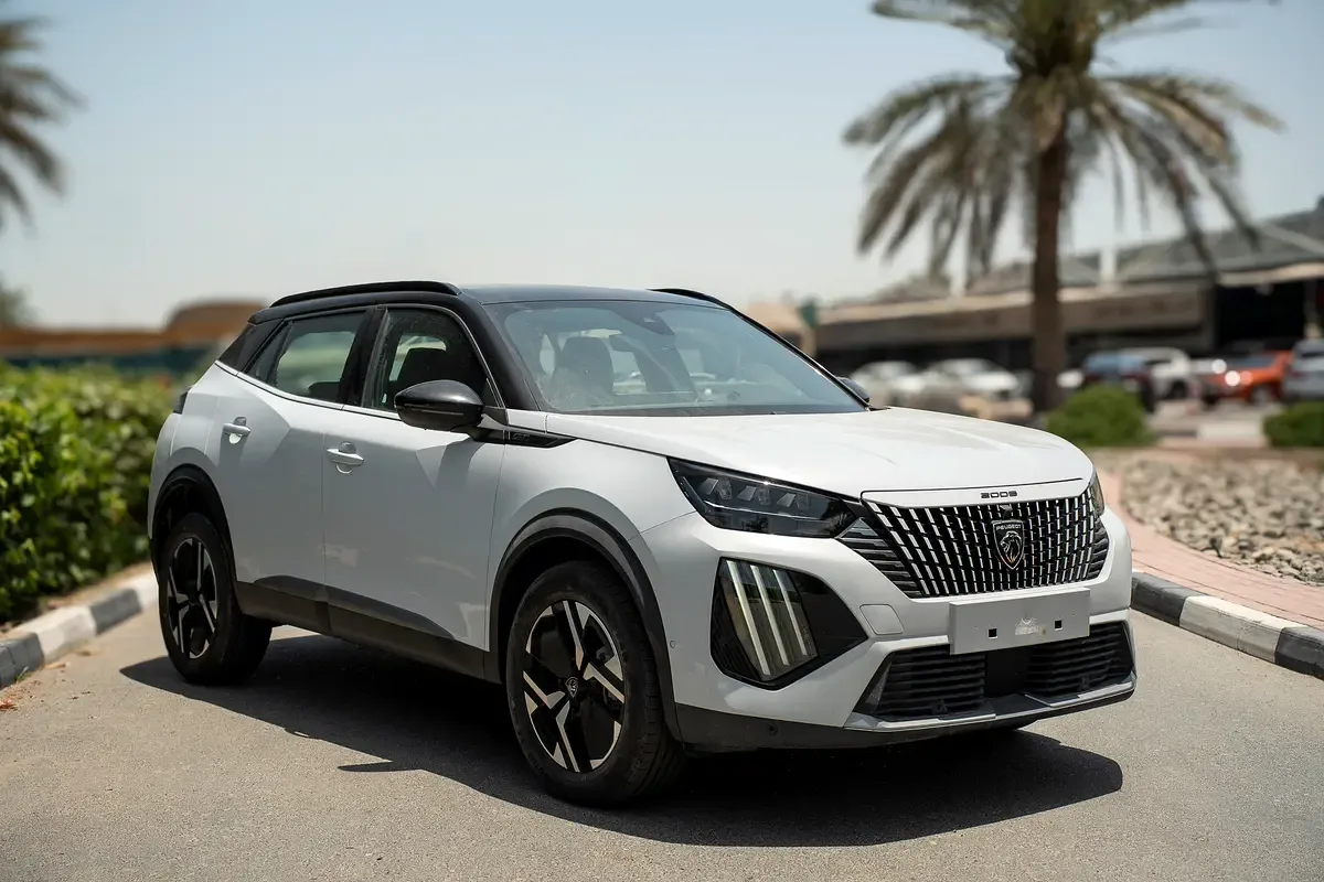 Peugeot 2008 E AT (156 hp)
