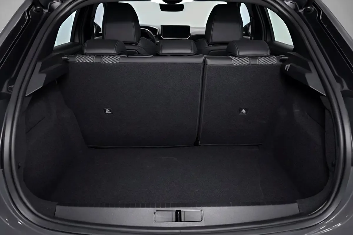 Peugeot 208 1.2 AT (100 hp) - 11