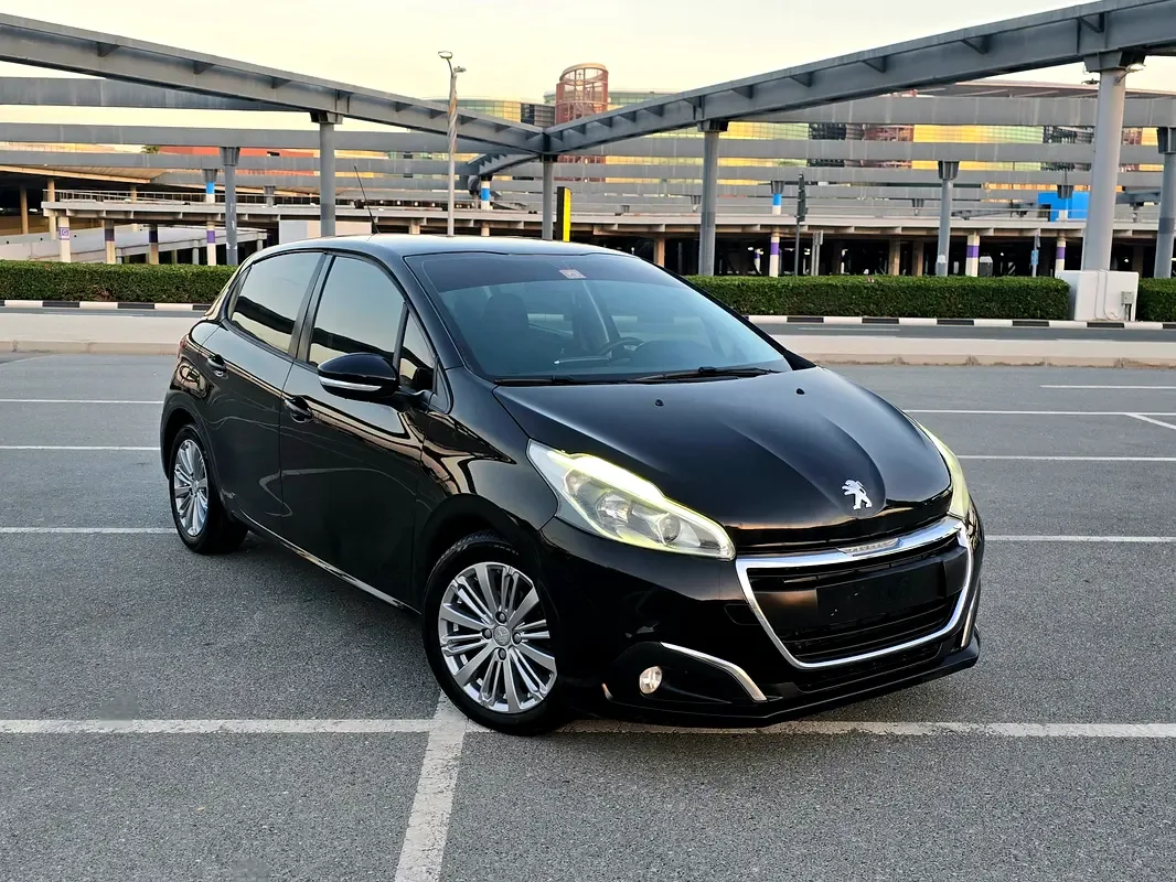 Peugeot 208 1.2 AT (110 hp)