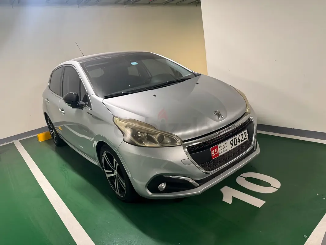 Peugeot 208 1.2 AT (110 hp)