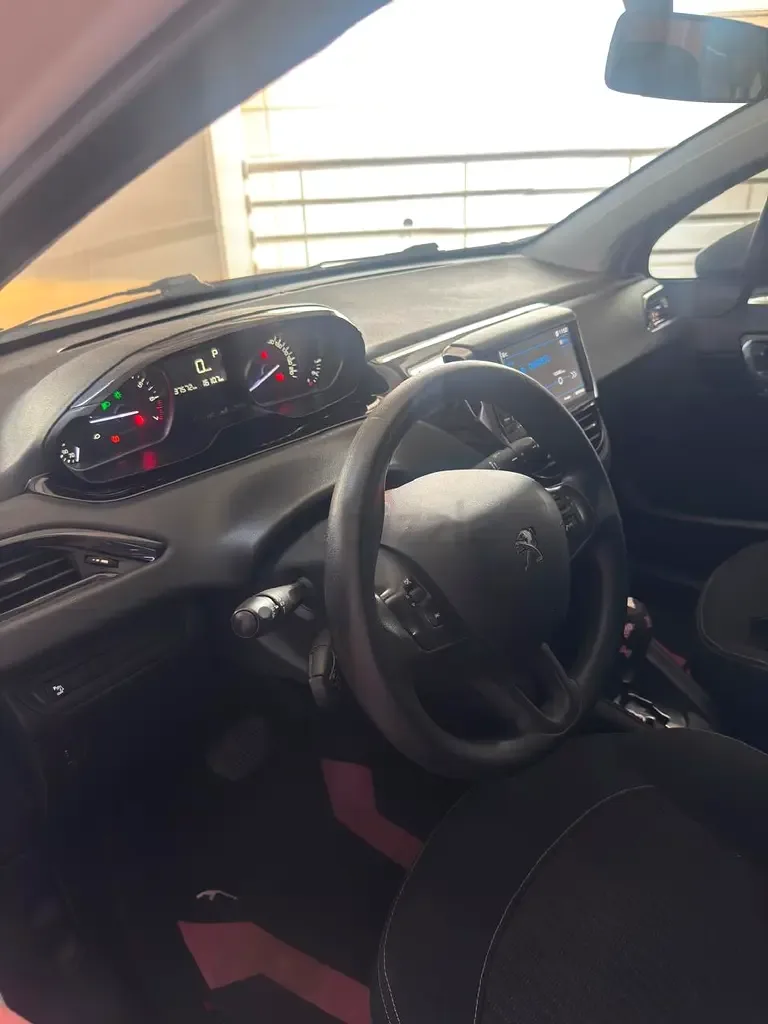 Peugeot 208 1.2 AT (110 hp) - 5