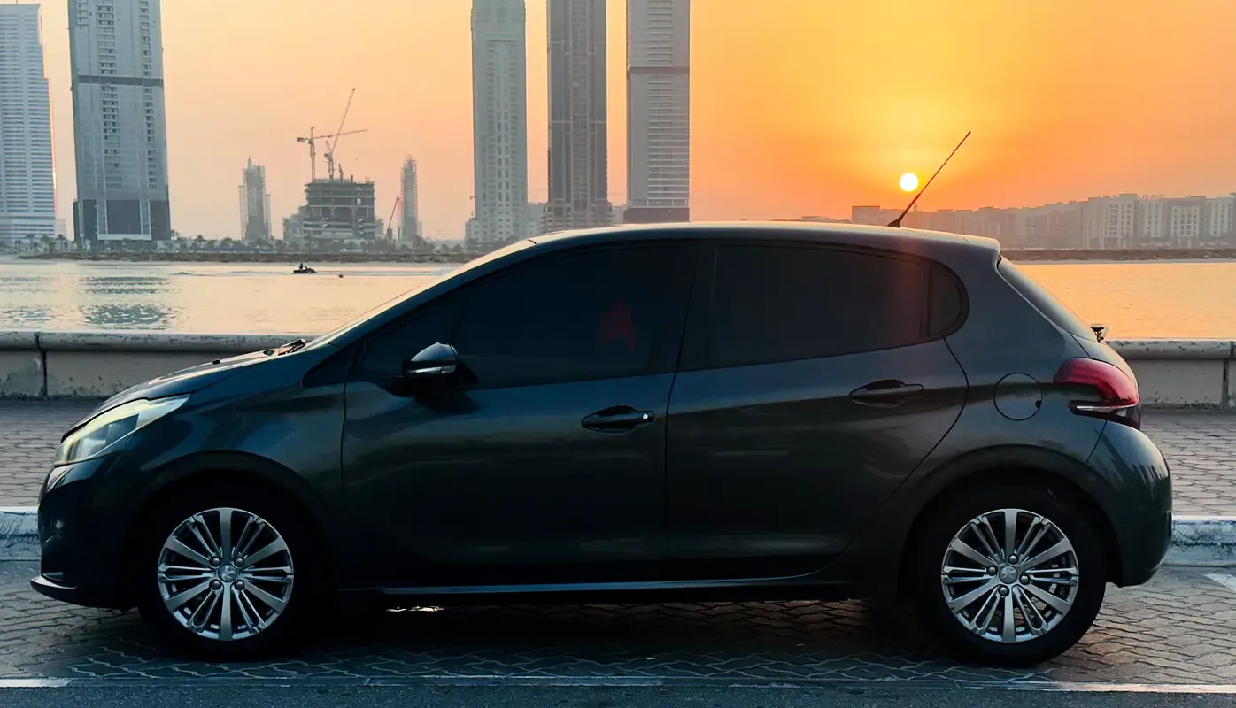 Peugeot 208 1.2 AT (110 حصان) - 2