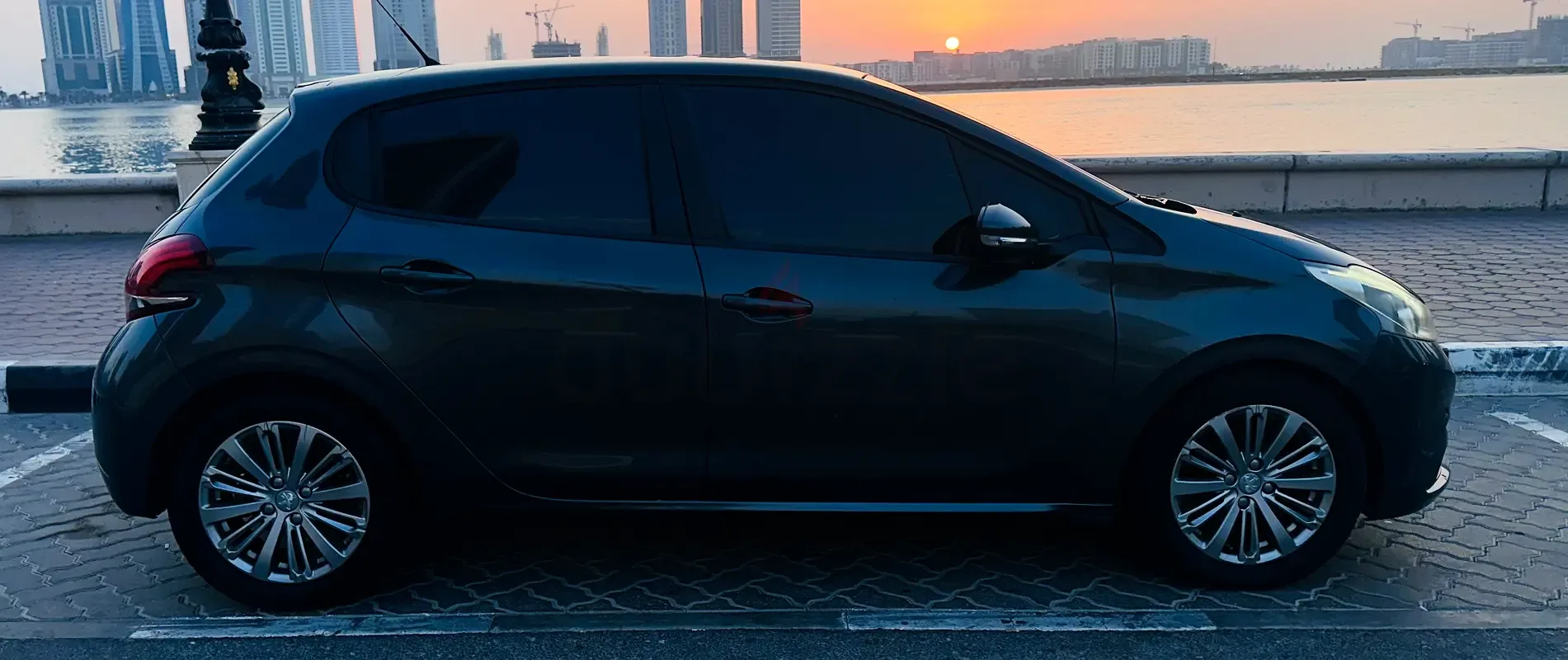 Peugeot 208 1.2 AT (110 حصان) - 7