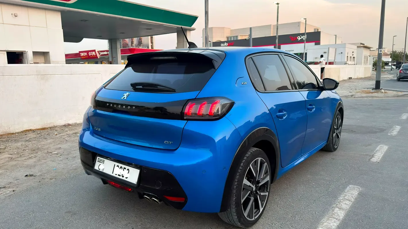 Peugeot 208 1.2 AT (130 hp)