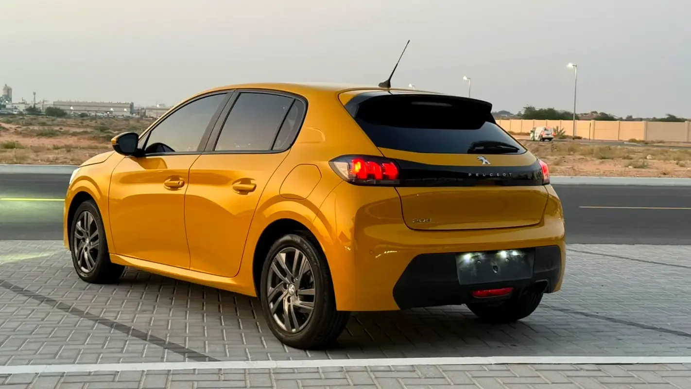 Peugeot 208 1.2 AT (130 حصان) - 3