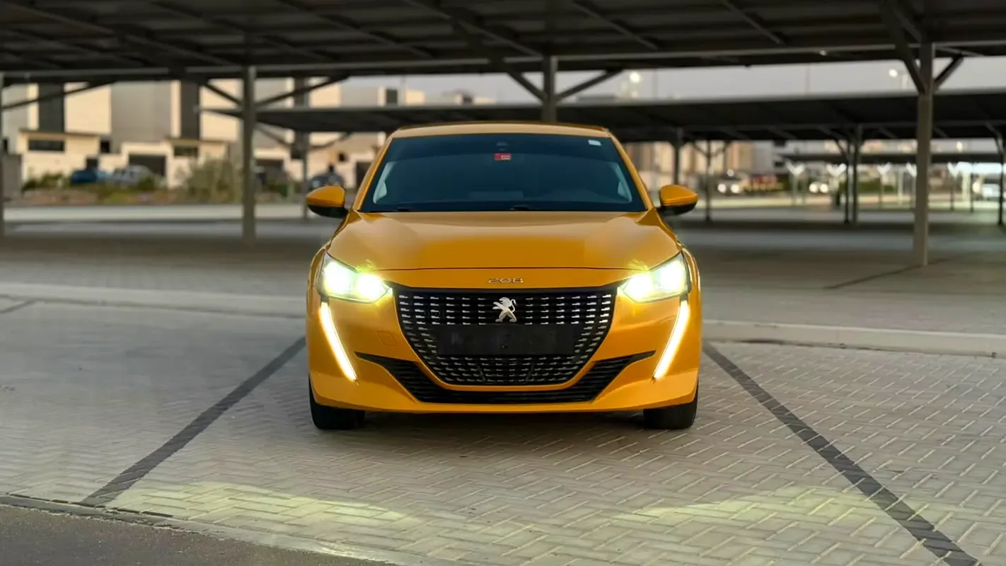 Peugeot 208 1.2 AT (130 حصان) - 8