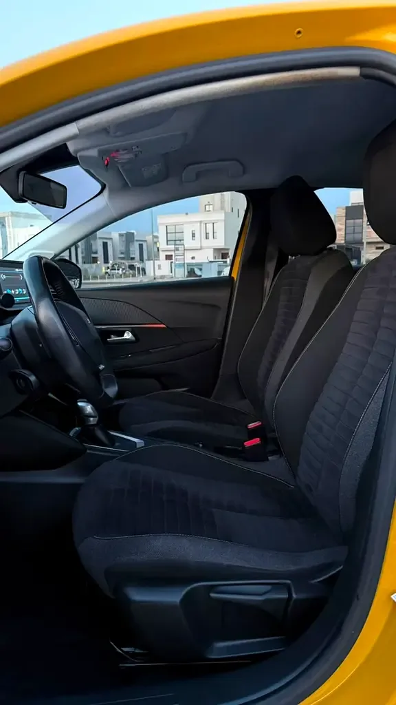 Peugeot 208 1.2 AT (130 حصان) - 9
