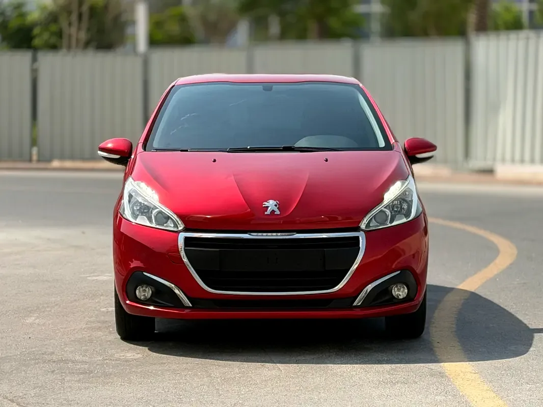 Peugeot 208 1.2 AT (130 حصان) - 2