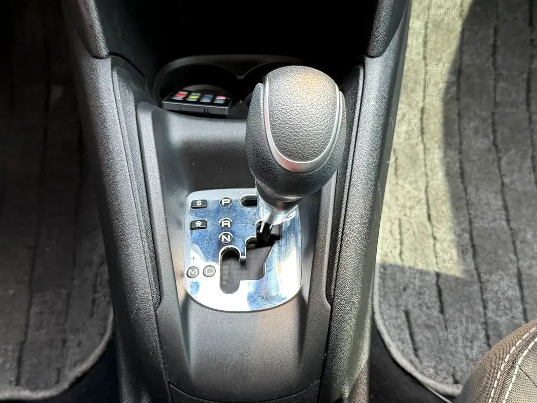 Peugeot 208 1.2 AT (130 حصان) - 9