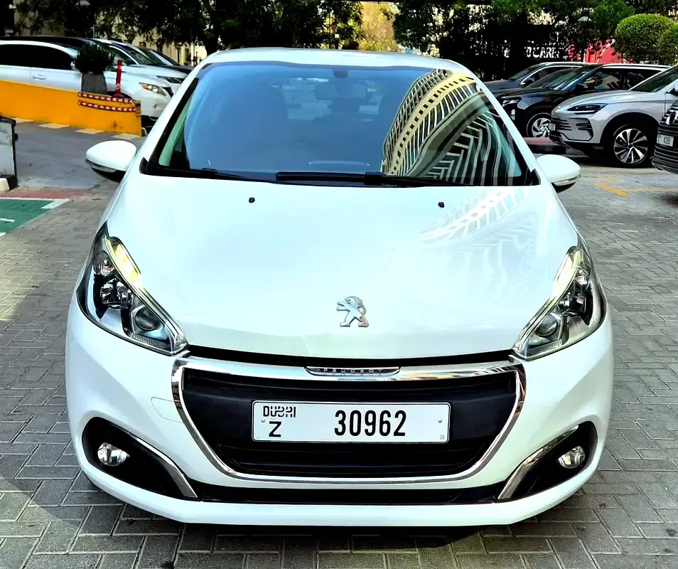 Peugeot 208 1.2 AT (130 حصان) - 15