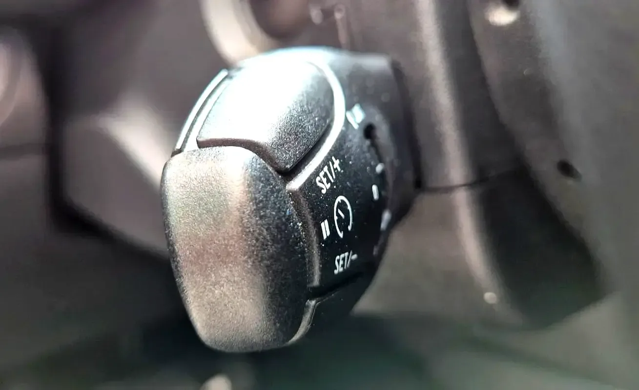 Peugeot 208 1.2 AT (130 حصان) - 18