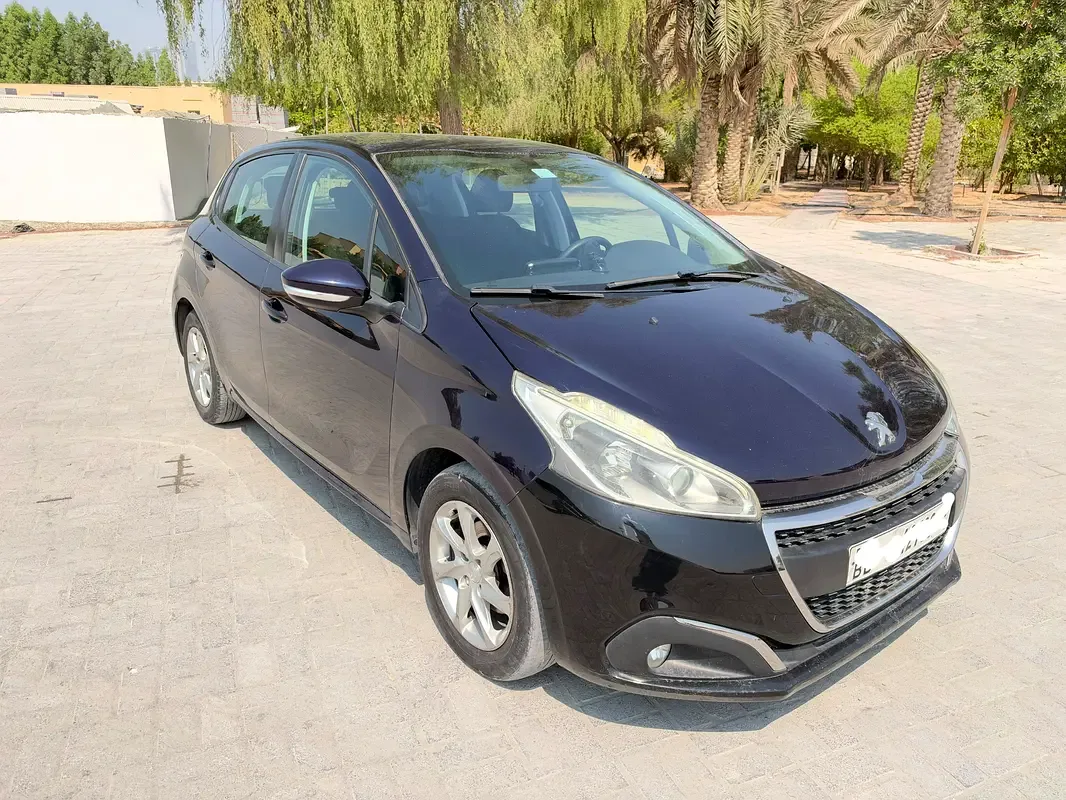 Peugeot 208 1.2 AT (130 حصان)