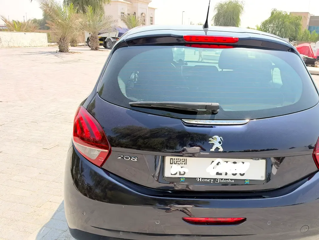Peugeot 208 1.2 AT (130 حصان) - 7