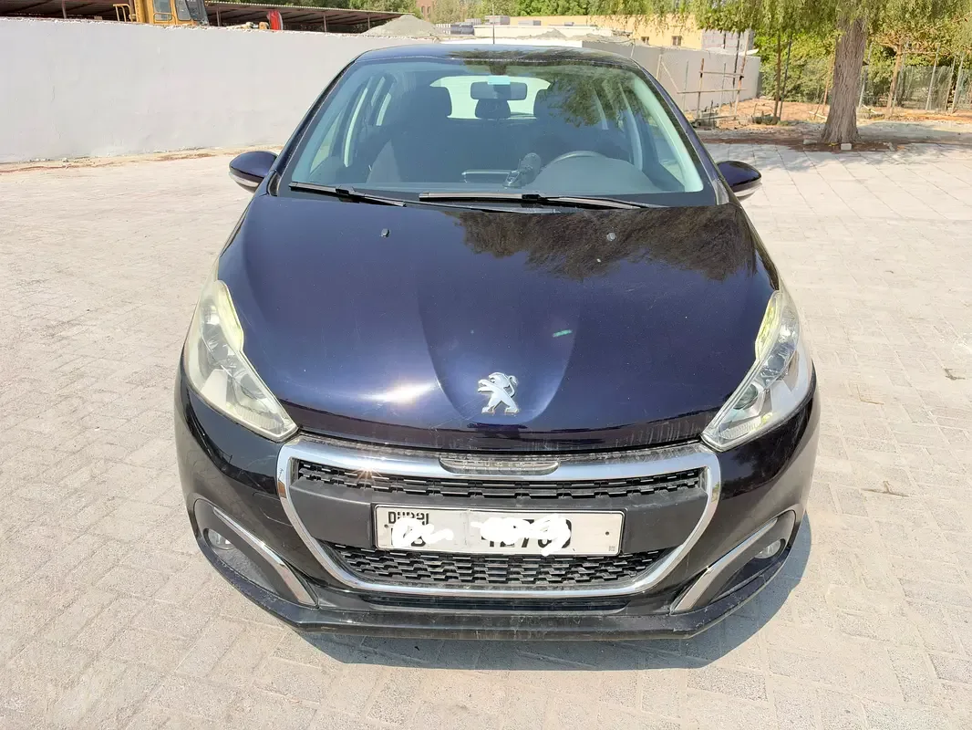 Peugeot 208 1.2 AT (130 حصان) - 5