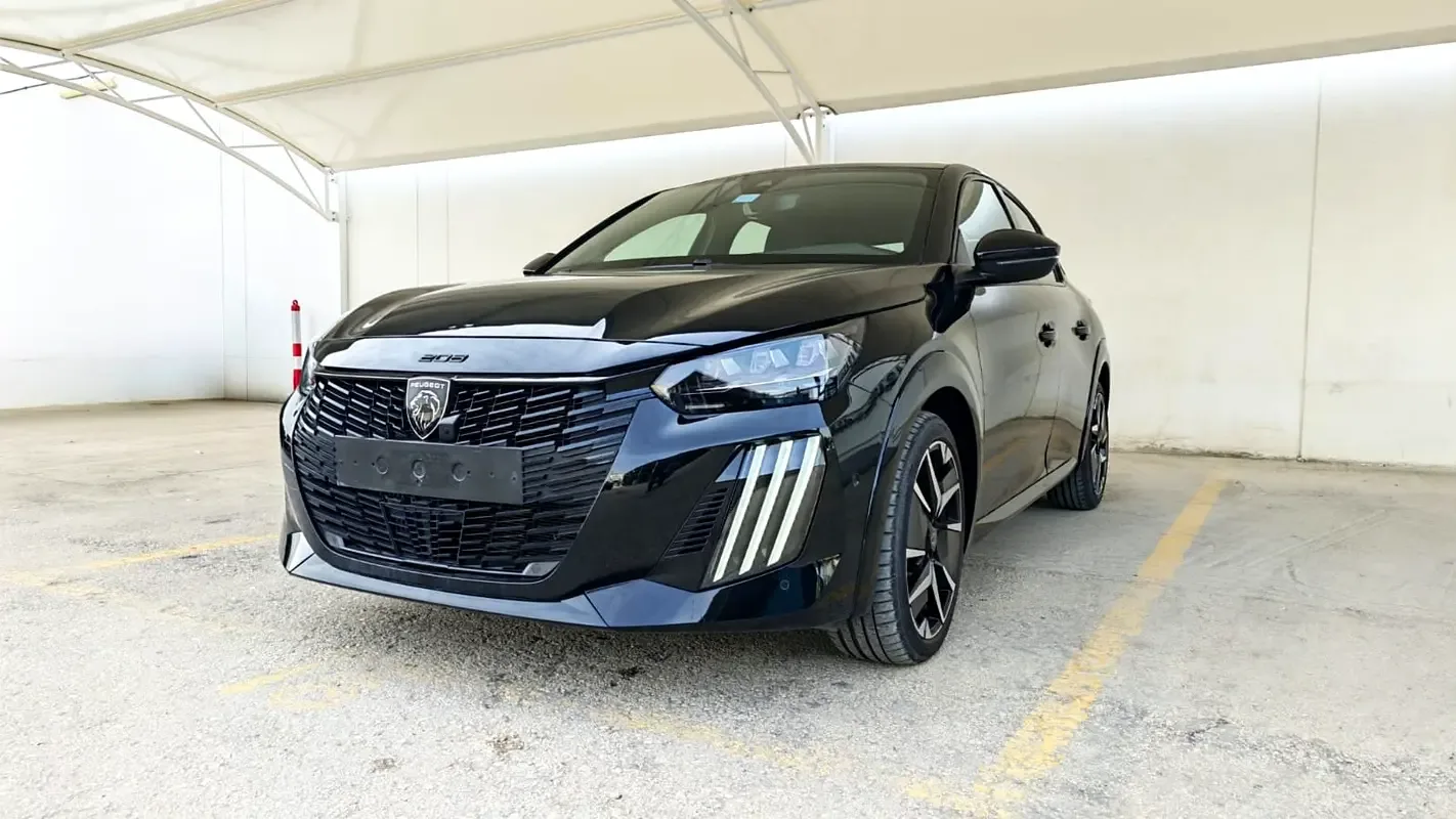 Peugeot 208 1.2 AT (136 hp)