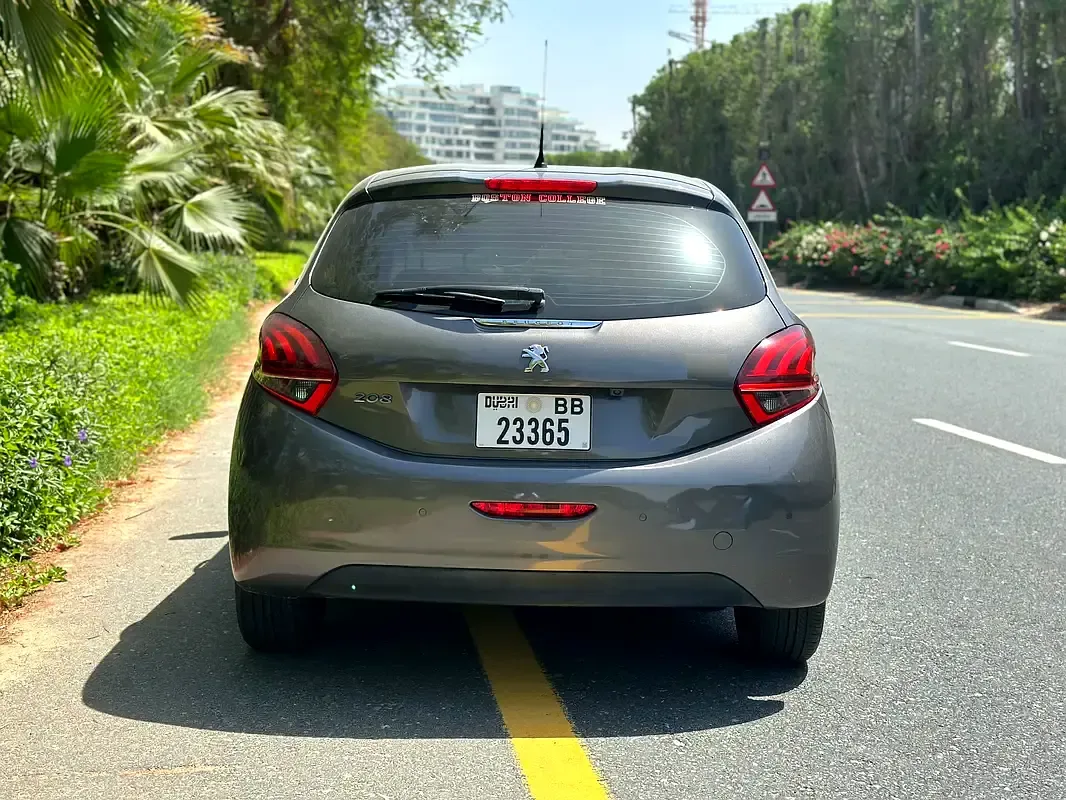 Peugeot 208 1.6 MT (165 حصان) - 5