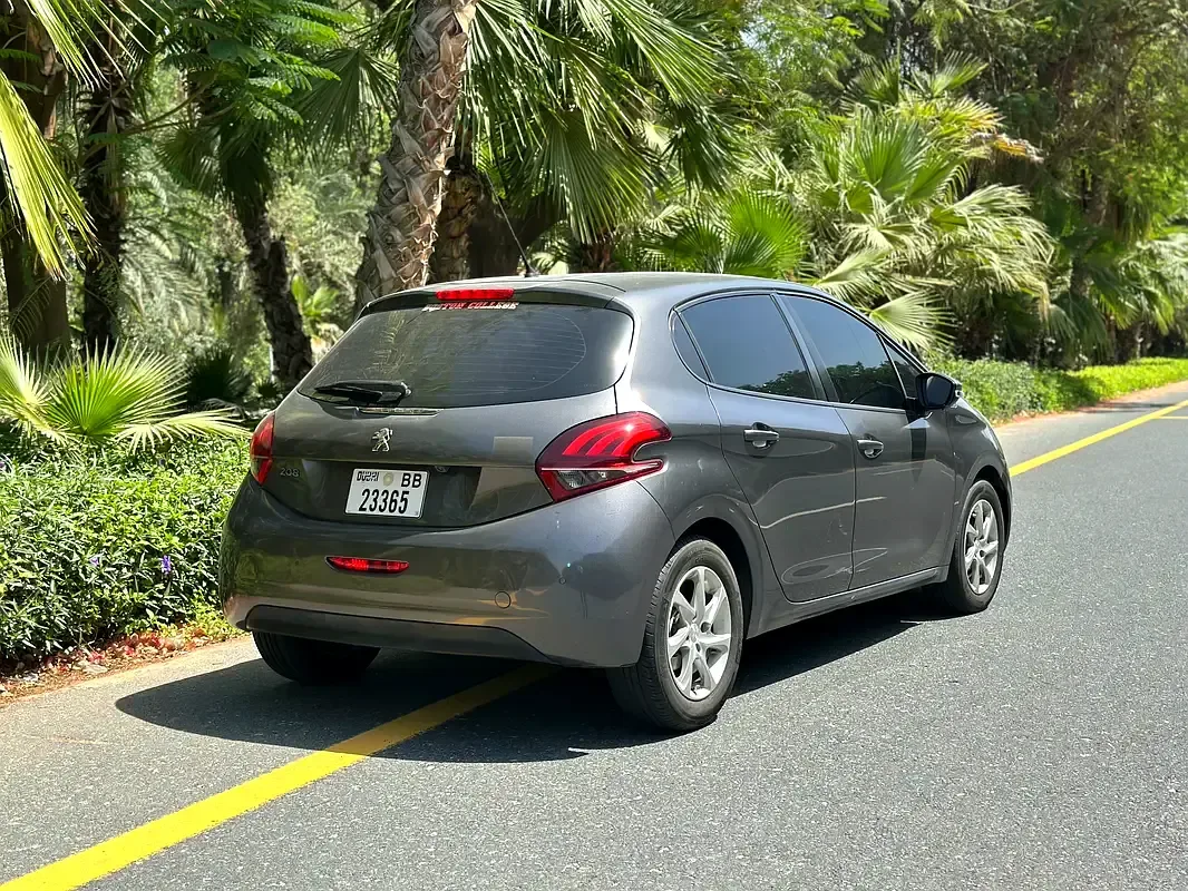 Peugeot 208 1.6 MT (165 حصان) - 3