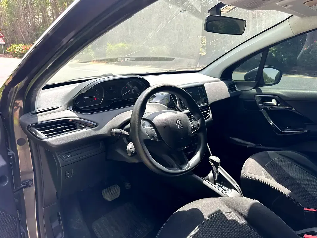 Peugeot 208 1.6 MT (165 حصان) - 7