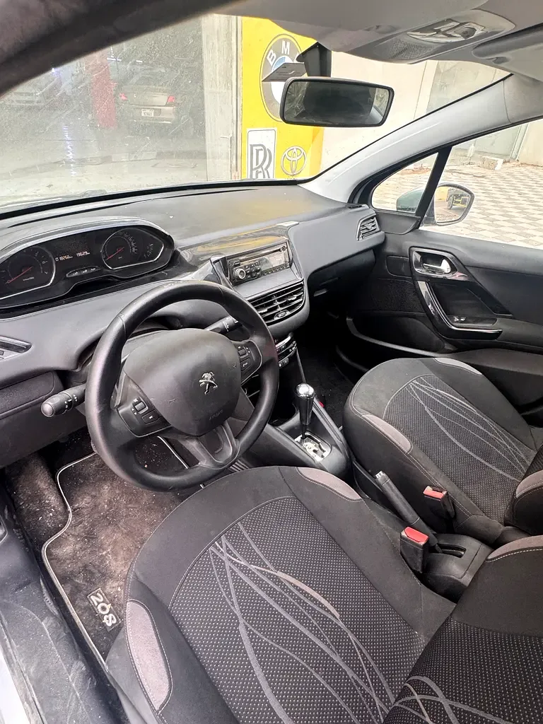 Peugeot 208 1.6 VTi AT (120 hp) - 6