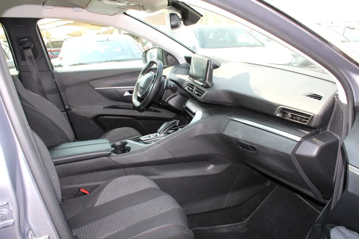Peugeot 3008 1.6 AT (150 حصان) - 9