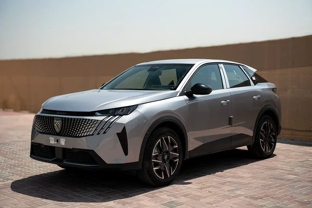 Peugeot 3008 1.6 AT (180 hp)