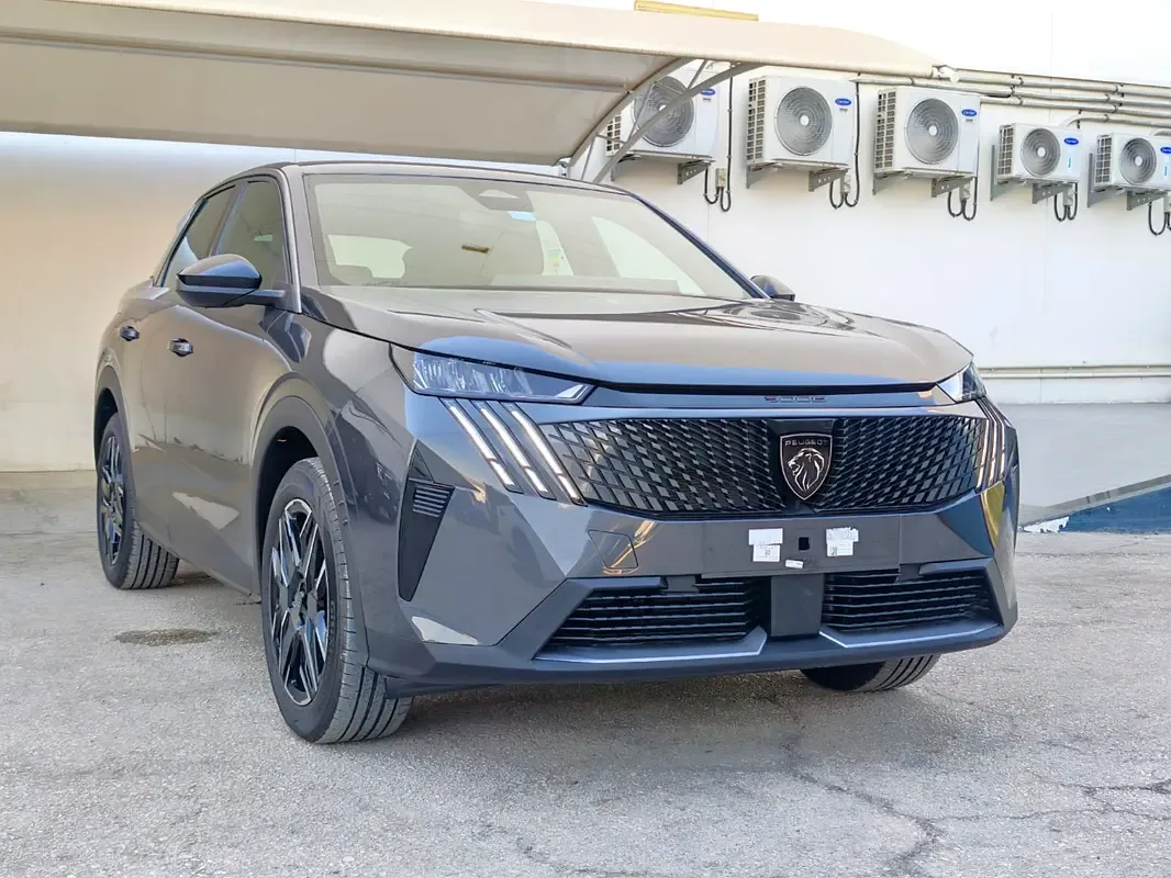 Peugeot 3008 1.6 AT (180 hp)