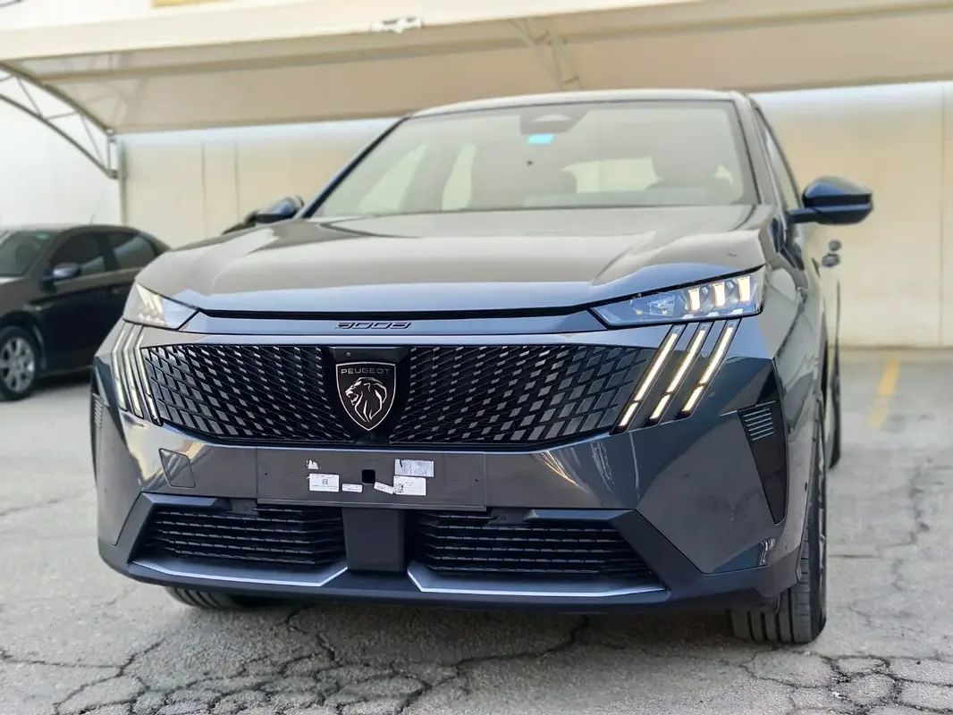 Peugeot 3008 1.6 AT (180 hp)