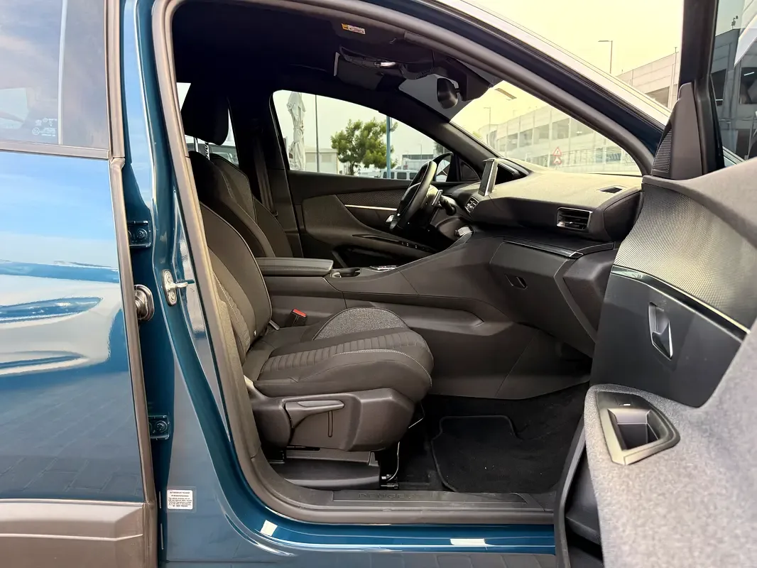Peugeot 3008 1.6 AT (180 حصان) - 9