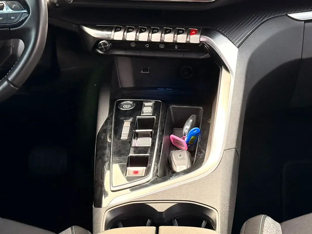 Peugeot 3008 1.6 AT (180 حصان) - 12